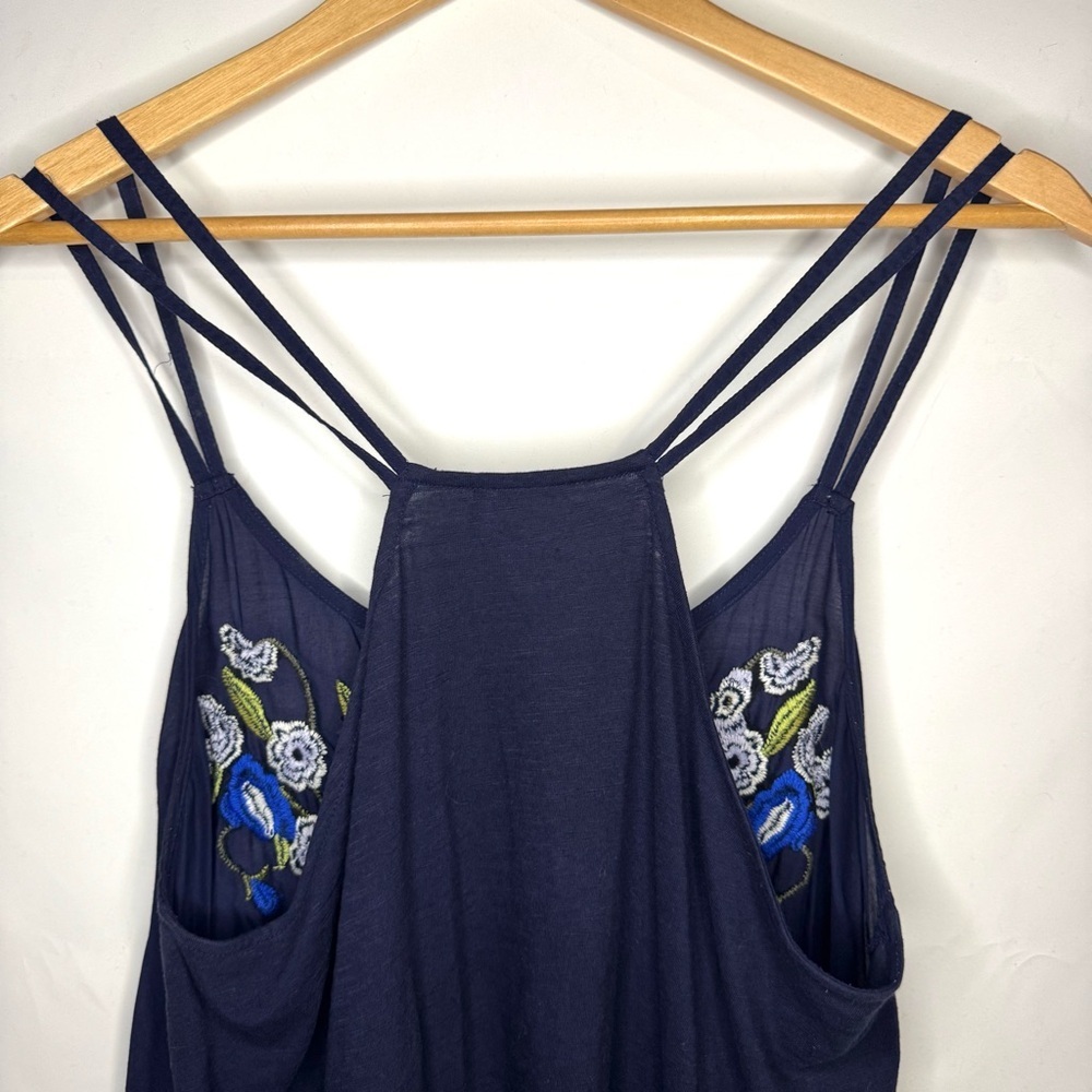 Akemi+Kin Anthropologie Navy Blue Floral Embroidered Tank Top Size Medium - Picture 10 of 10